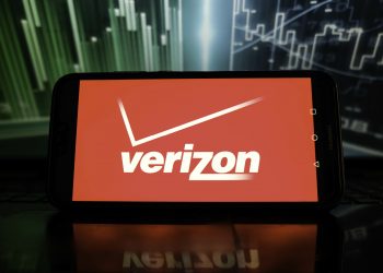 Spam text messages flood Verizon Wireless phones. Here’s what to do about it.