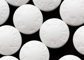 Aspirin slows down evolution of colorectal cancer cells